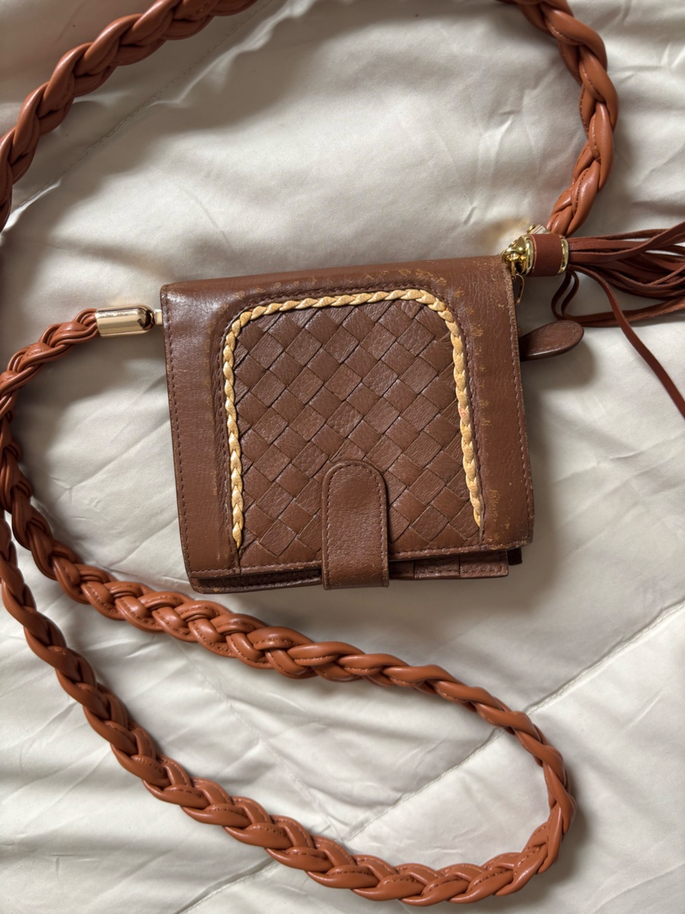 Bottega Veneta Brown Woven Leather Wallet Braided Crossbody Strap Tassel Vintage